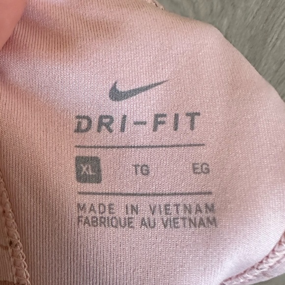 Nike Victory Metallic Sports Bra - Picture 4 of 5